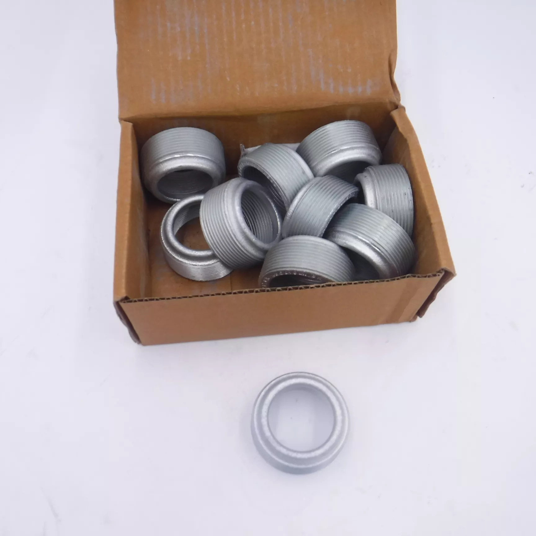 10 Pack Eaton Crouse-Hinds Conduit hub Reducer RE65 2″ – 1-1/2″