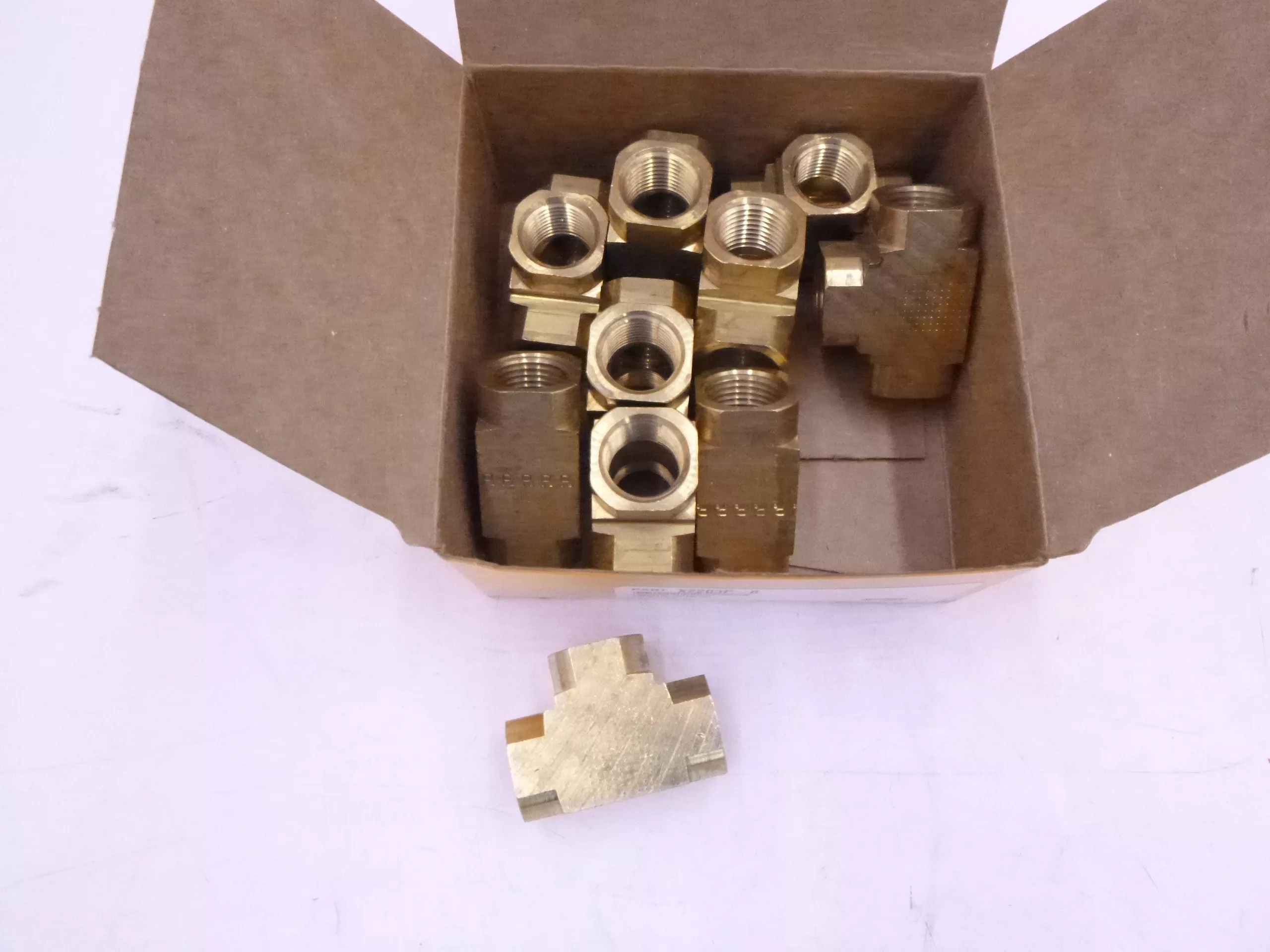 10 Pack Parker3/8″ BrassExtruded Tee Pipe Fitting X2203P-6