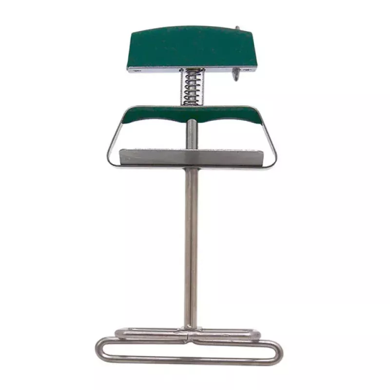 Big Green Egg:Grid Lifter for lifting stainless or cast iron cooking grids