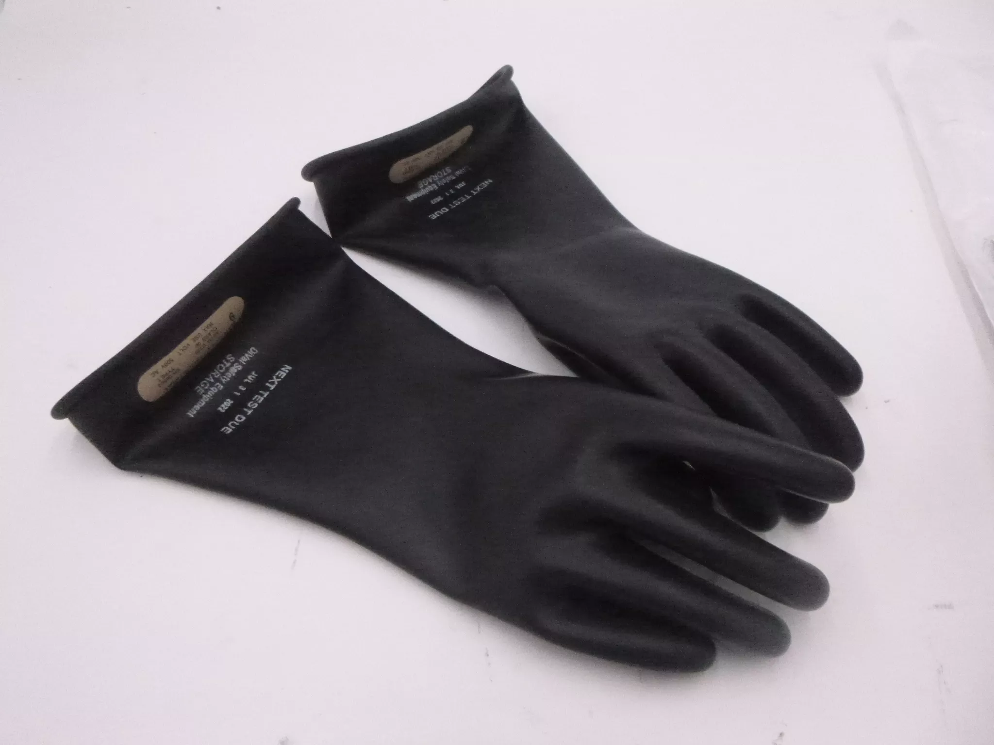 Marigold 9999240 11″ Black Rubber Insulating Gloves: Type I Class 00 Size 9