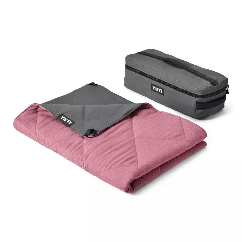 YETI LOWLANDS BLANKET FIRESIDE RED *PICK UP ONLY*