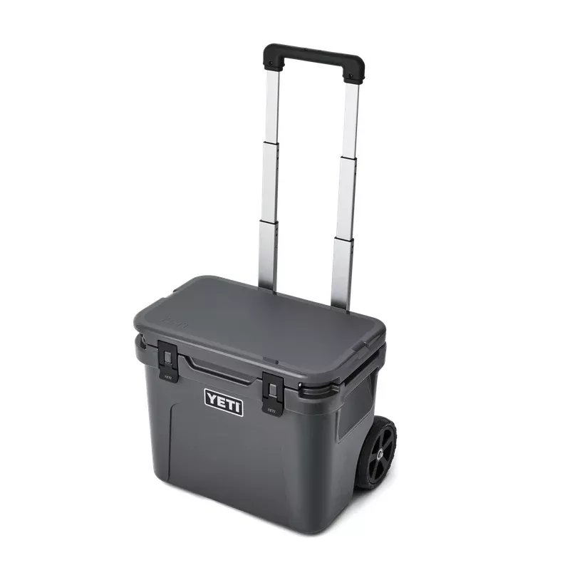 YETI ROADIE 32 WHEELED COOLER CHARCOAL *PICK UP ONLY*